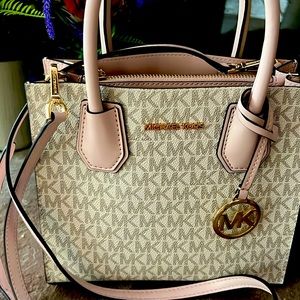 Michael Kors Mercer medium logo leather crossbody bag